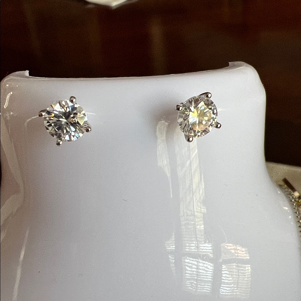 MOISSANITE  Stud Earrings 2 CT 925 silver screw backs 499 retail NWT - Picture 8 of 11